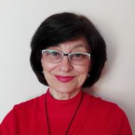 Tichá, Alena