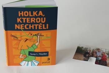 Již sedmou knihu od známé speciální pedagožky, terapeutky a autorky non-fiction románů Torey L. Hayden je HOLKA, KTEROU NECHTĚLI.