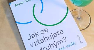 Jak se vztahujete k druhým: praktický trénink bezpečné vazby pro zdravější vztahy