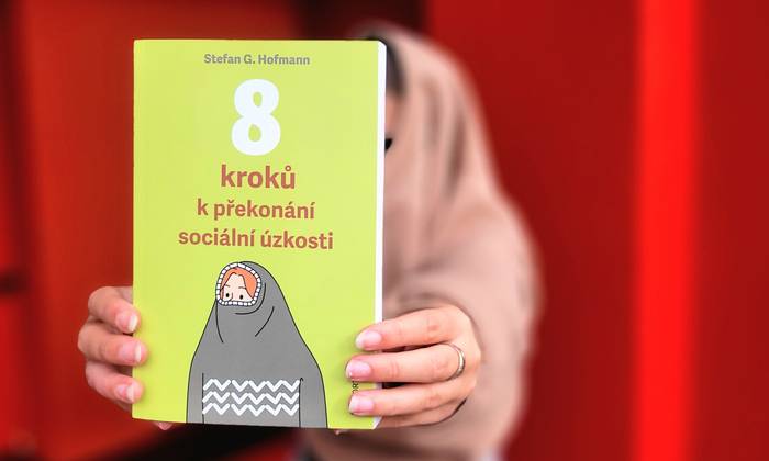 8 kroků k překonání sociální úzkosti pomůže zvládnout obavy z mluvení, hodnocení i odmítnutí