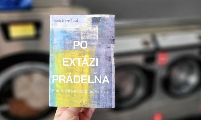 Po extázi prádelna. Když duchovní zážitek končí a obyčejný život začíná.