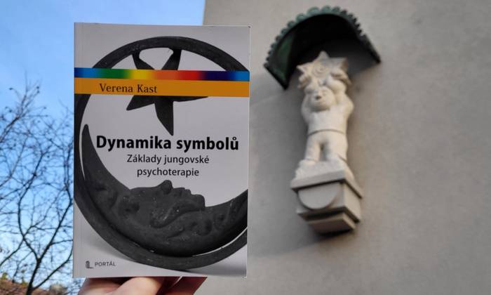 Dynamika symbolů: jak jungovská psychoterapie proměňuje nevědomí v tvořivou sílu