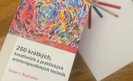 250 krátkých, kreativních a praktických arteterapeutických technik