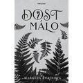 Dost málo