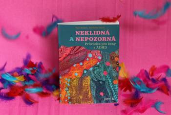 Neklidná a nepozorná: když neurodivergence není slabost